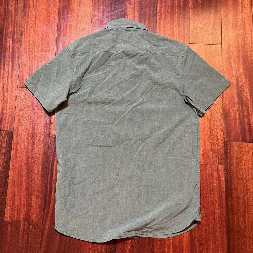 The North Face Shirt Mens Small Olive Green Short Sleeve Button Up Casual Preppy